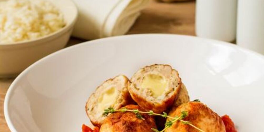 Рецепт куриных фрикаделек с моцареллой