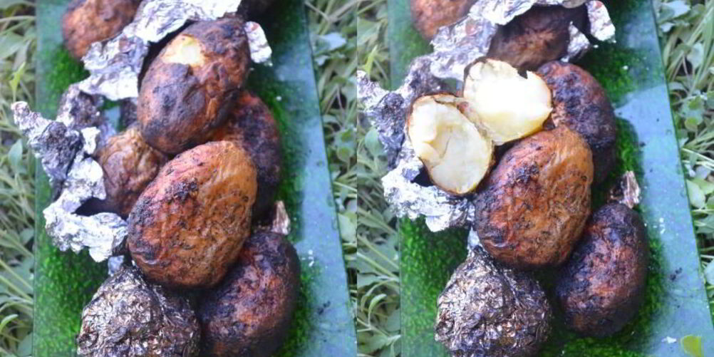 Рецепт ароматного картофеля в углях на мангале
