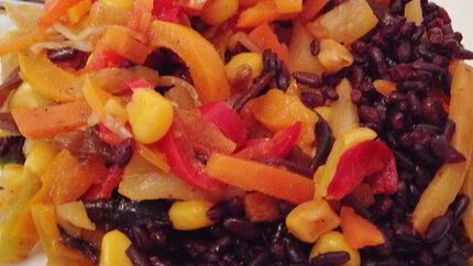 Черный рис с китайской заправкой