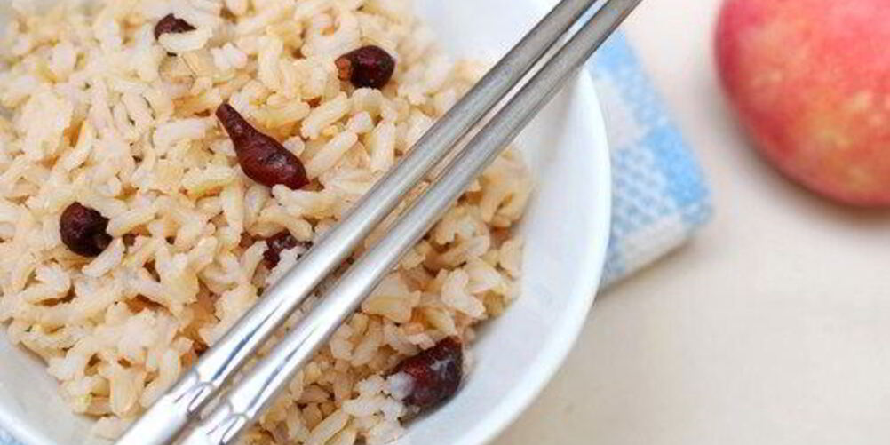 Рецепт дикого риса с красным луком