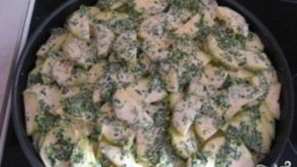 картофель с фаршем и кабачками