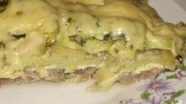 картофель с фаршем и кабачками