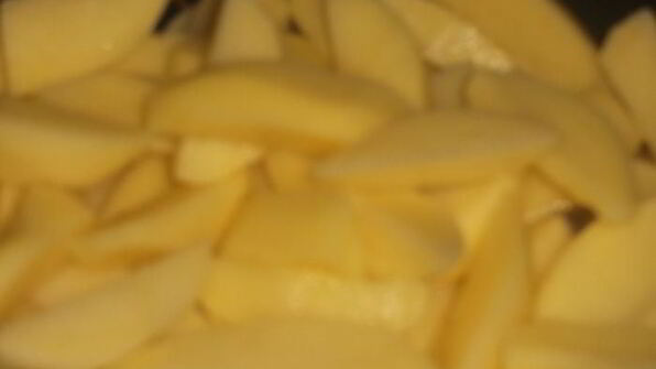 картофель с гузками индейки и овощами