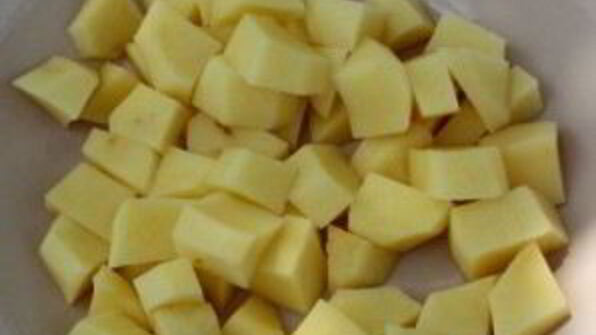 картофель с овощами в мультиварке