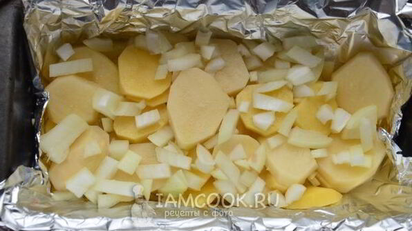 картошка с курицей, сыром и майонезом в духовке