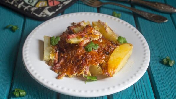 картошка с ветчиной и сыром в духовке