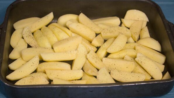 картошка с ветчиной и сыром в духовке