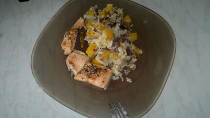 Рис с грибами и овощами, карельская форель с паприкой