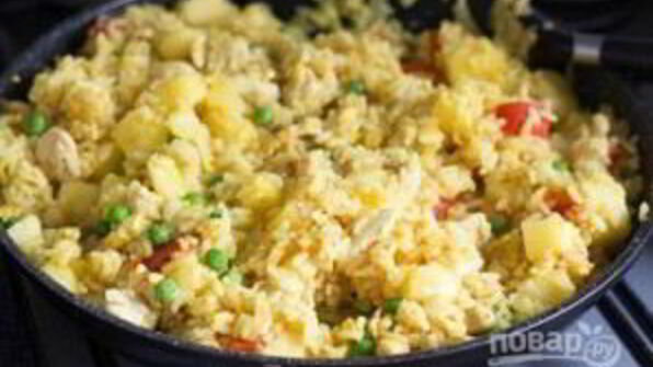 тайский рис с курицей и ананасом