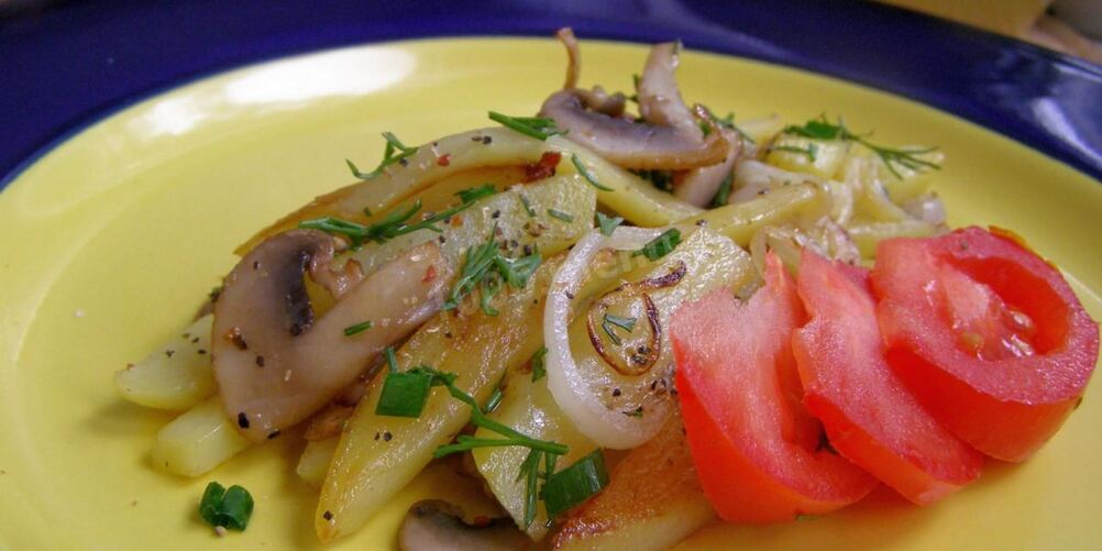 Рецепт жареной картошки с шампиньонами и луком
