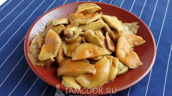 жареная картошка с солеными грибами