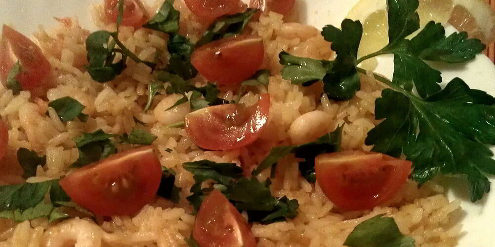 Рецепт жаренного риса с креветками и петрушкой