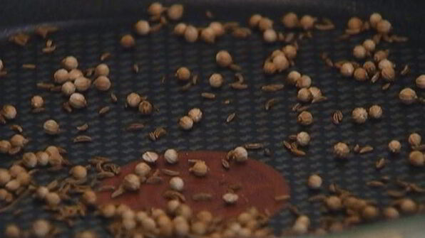 долма с кускусом и вялеными помидорами