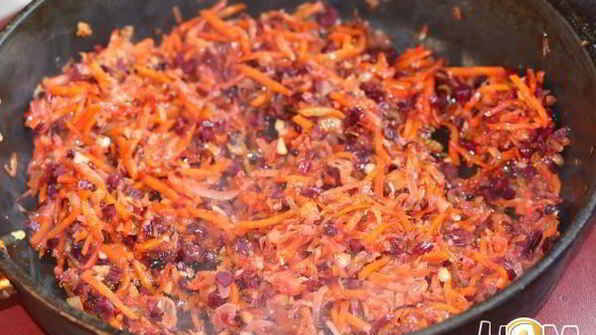 голубцы из свекольной ботвы с булгуром