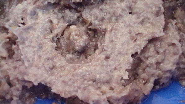 мини-голубцы с вино-вишневым соусом