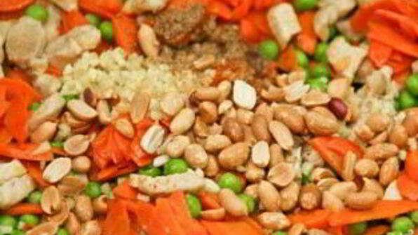 гречневая лапша со свининой в соусе