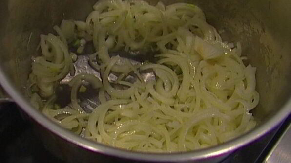 грибы, фаршированные перловкой