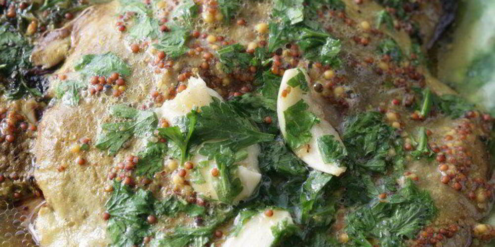 Рецепт грибов с горчицей, маслом и петрушкой на гриле