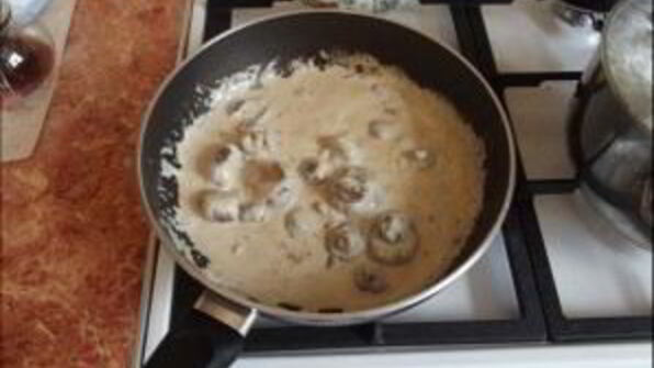 грибы в сливочном соусе