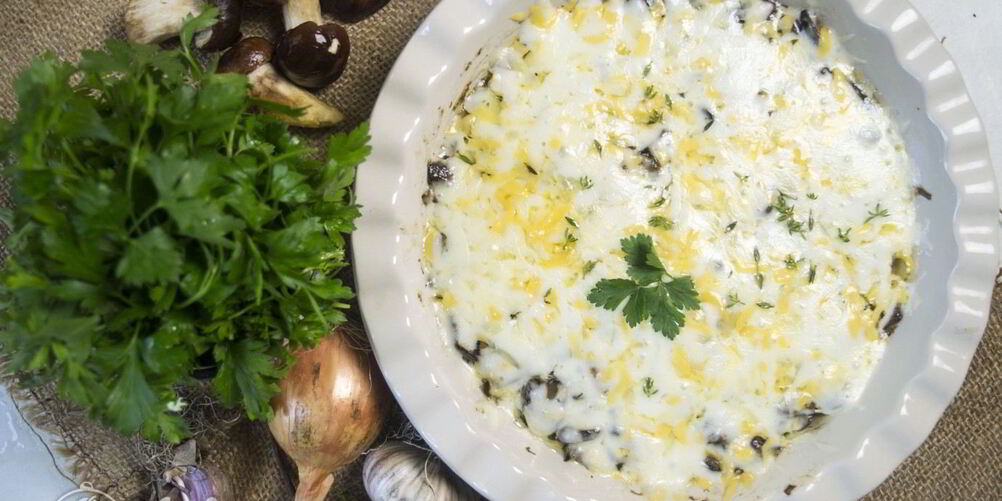 Рецепт грибов в сметане под сыром