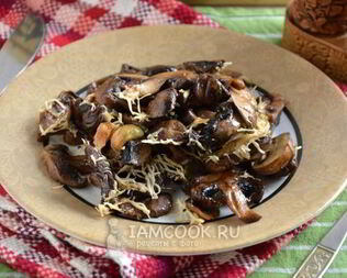 Шампиньоны, запеченные с сыром и чесноком