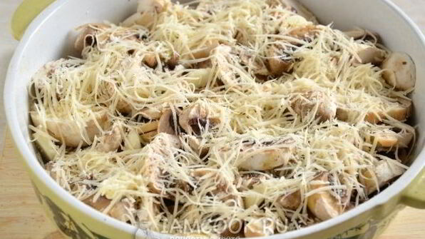шампиньоны, запеченные с сыром и чесноком