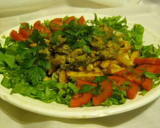 Тушеные грибы с курицей