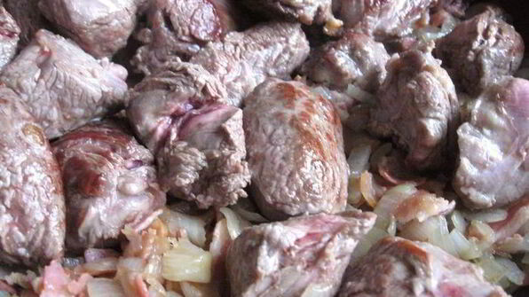 говяжий гуляш по-фламандски