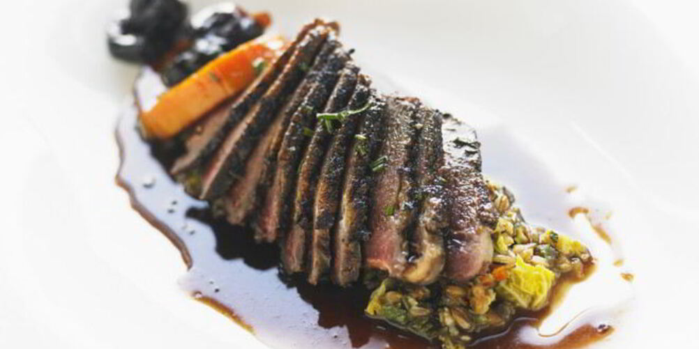 Рецепт гуляша из говядины с черносливом