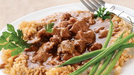 Гуляш из говядины в мультиварке