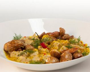 Гуляш из индейки в кукурузном соусе