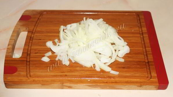 гуляш из курицы с подливкой