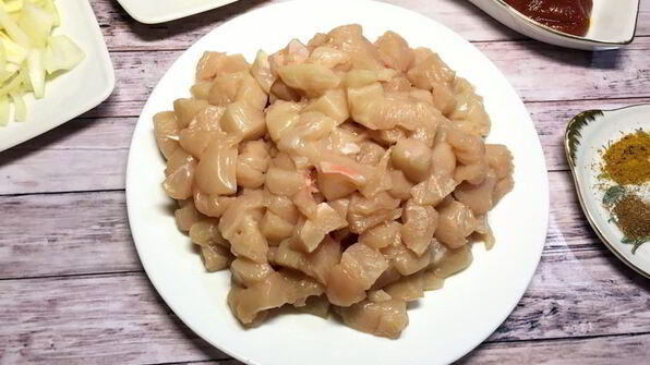 гуляш из курицы с пюре из цветной капусты