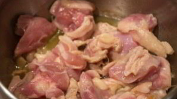 гуляш куриный с подливкой