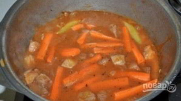 гуляш с красным вином