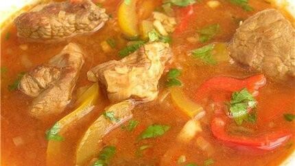 Гуляш свиной