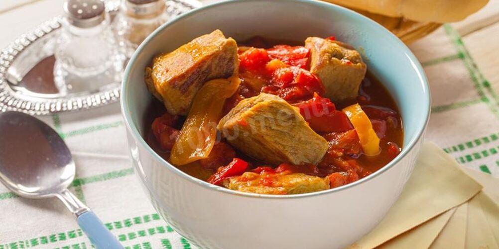 Рецепт гуляша в духовке