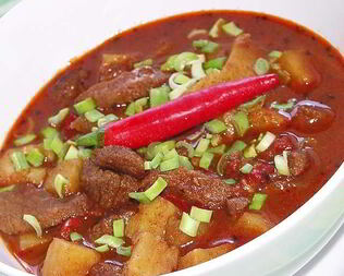 Суп-гуляш по-венгерски