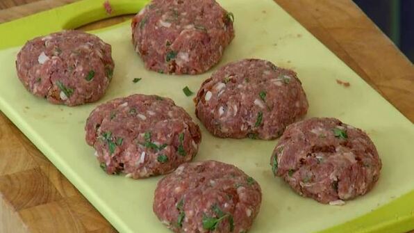 домашние котлеты из ягнятины