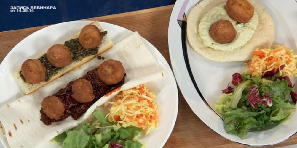 Рецепт фалафеля в багете с чесночным соусом и салатом коул-слоу