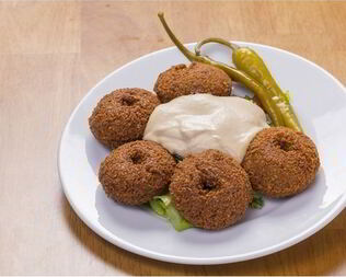 Фалафели с йогуртовым соусом