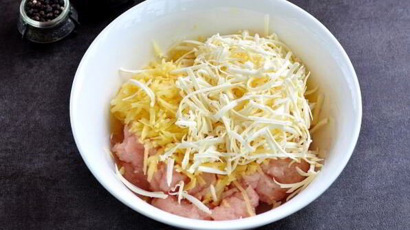 котлеты из куриного фарша в духовке