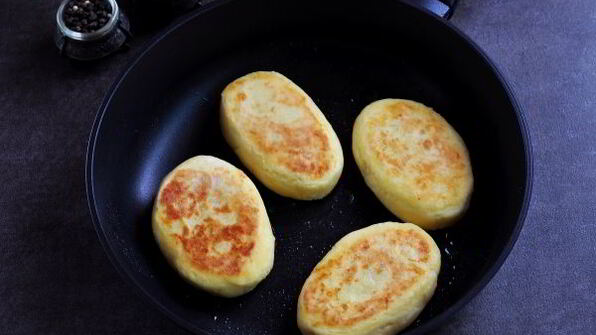 котлеты картофельные с сыром