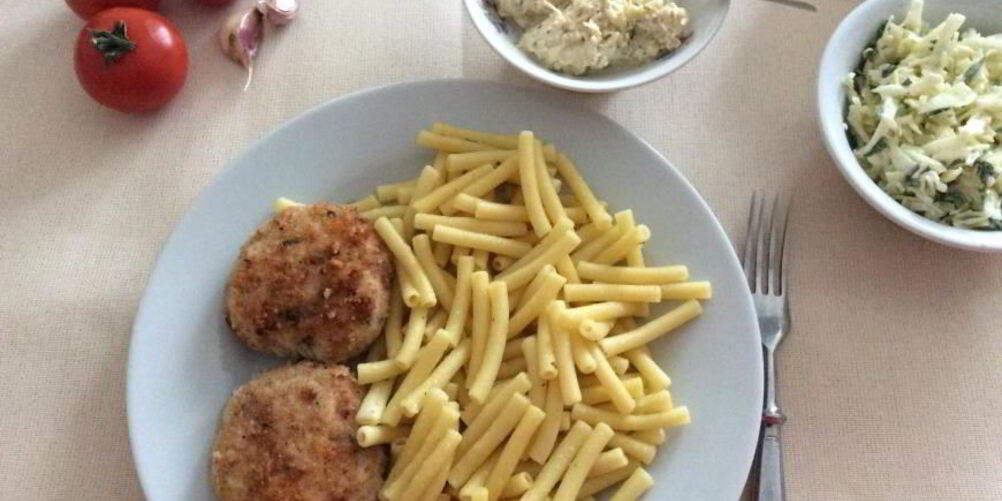 Рецепт нежных куриных котлет с болгарским перцем и сыром