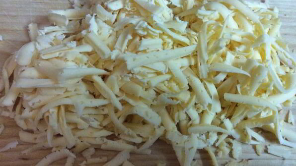 нежные куриные котлеты с болгарским перцем и сыром