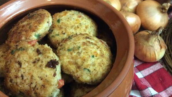 нежные куриные котлеты с болгарским перцем и сыром