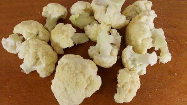 паровые рубленые котлеты из курицы с гарниром из цветной капусты