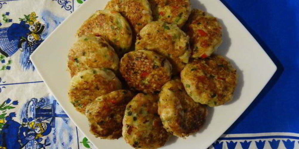 Рецепт рыбных котлет с крабовыми палочками