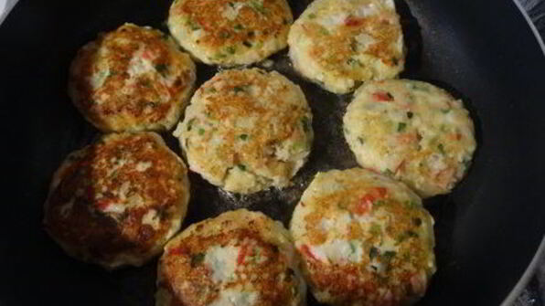 рыбные котлеты с крабовыми палочками