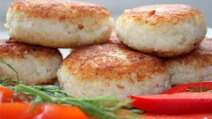 Рыбные котлеты с манкой